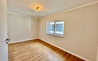 Apartament 3 camere, 2 bai, balcon, aer conditionat - finisat la alb - Poză 3