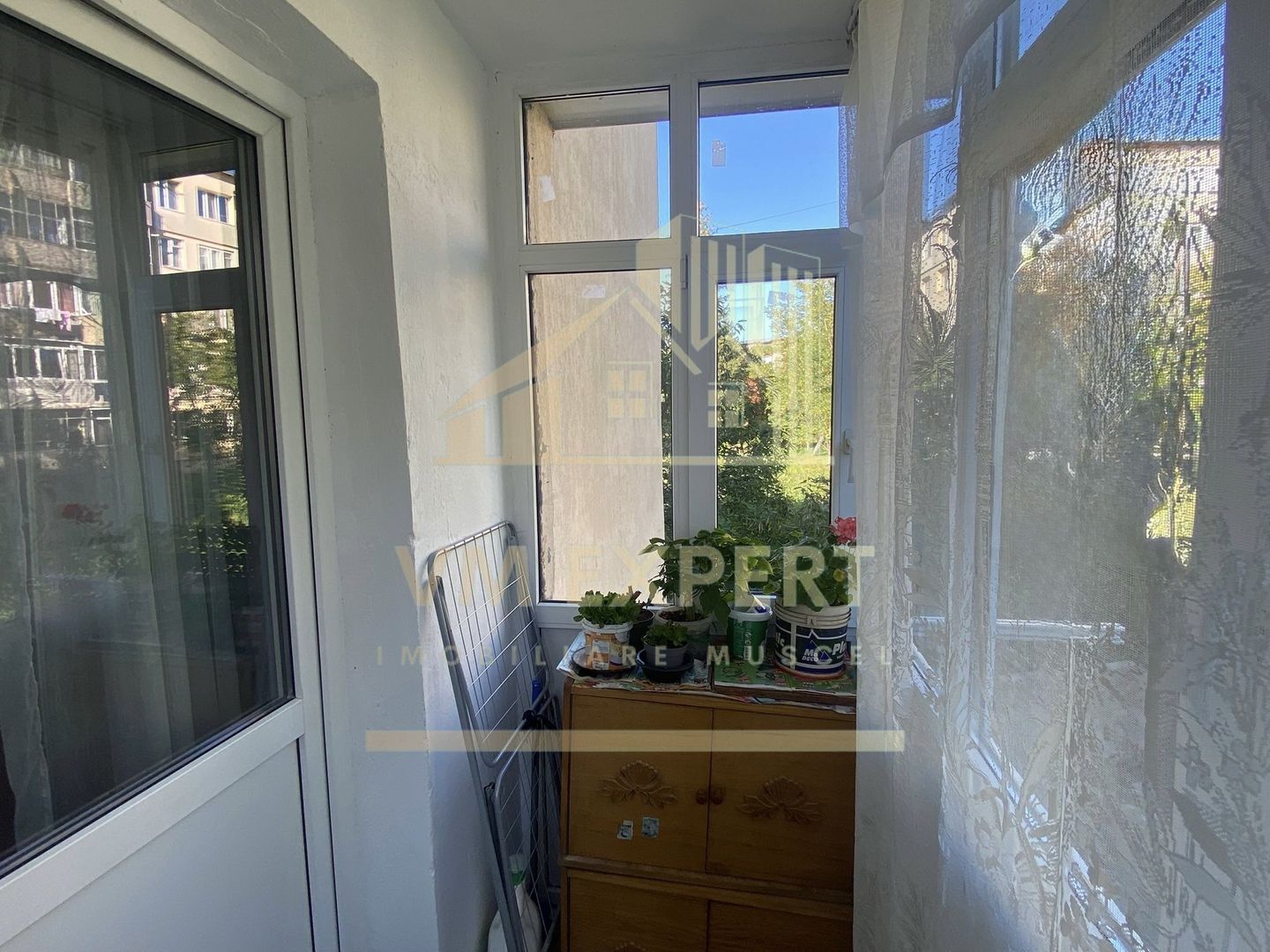 APARTAMENT 2 CAMERE ETAJ 2 ZONA VIȘOI CAMPULUNG - Poză 11