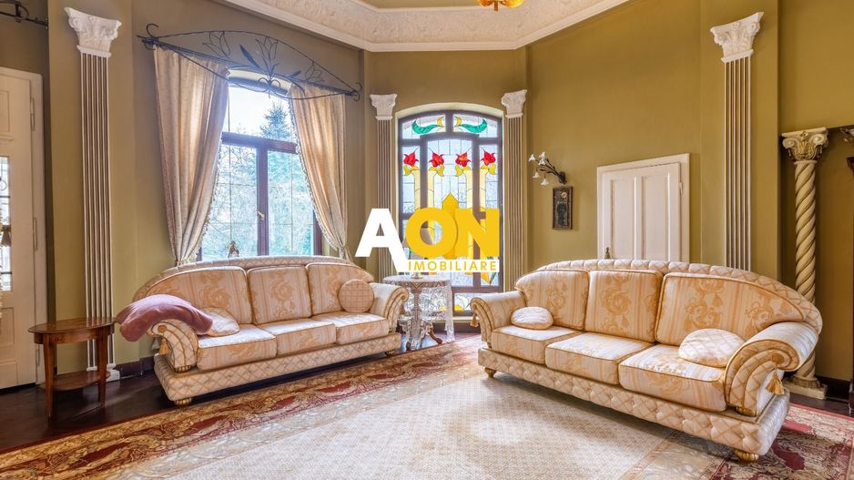 Casa din secolul XIX, ultrafinisata, ultracentral, 855 mp teren - Poză 2