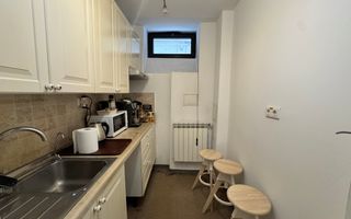 VILA DEOSEBITĂ LA VÂNZARE ÎN ZONA CENTRALĂ APROAPE DE CALEA PLEVNEI - Poză 11