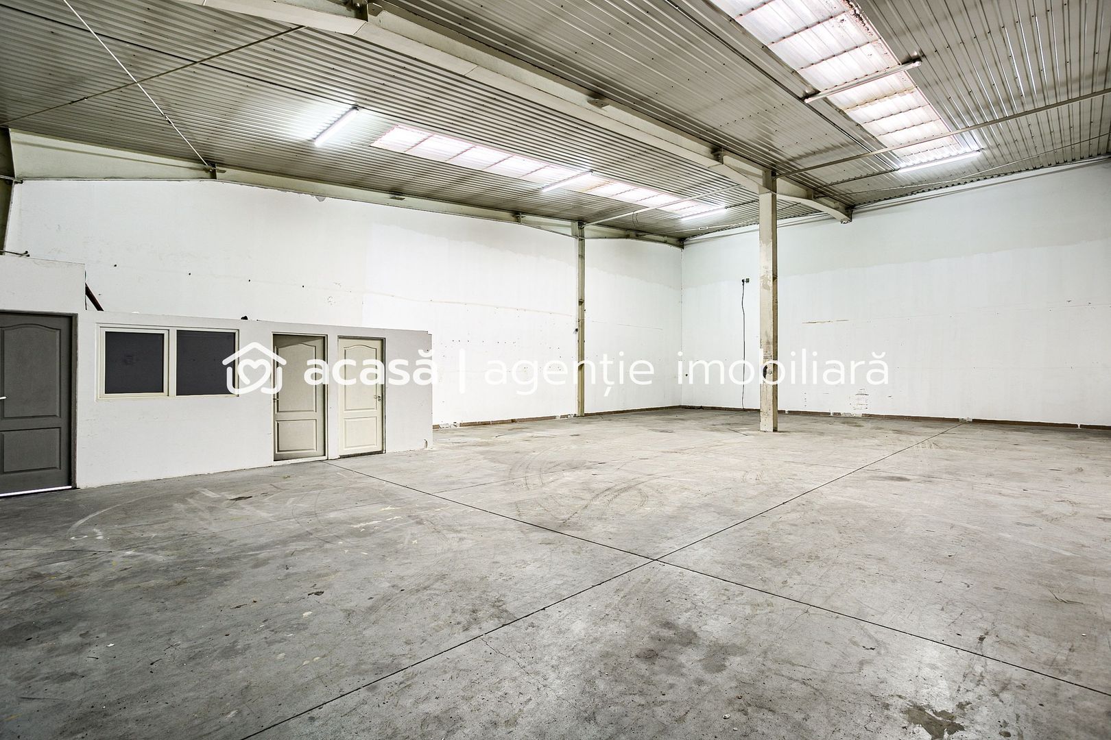 Hala Arad 227 MP - Poză 2