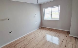 Moșnița Veche | 1/2 Duplex | 110 mp utili | Toate utilitatile|  Dormitor parter - Poză 8