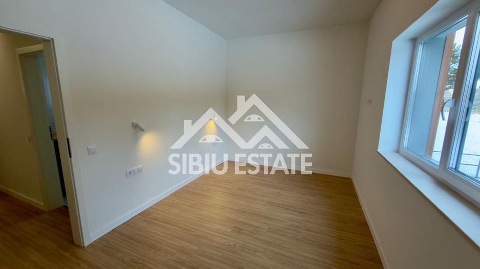 Apartament 2 camere cu balcon de 7.29 mp, aer conditionat - Poză 3