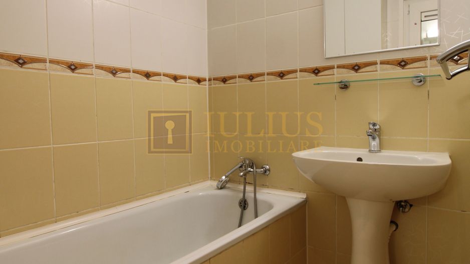 Zona Aradului, 4 camere + 2 bai, centrala proprie - Poză 11