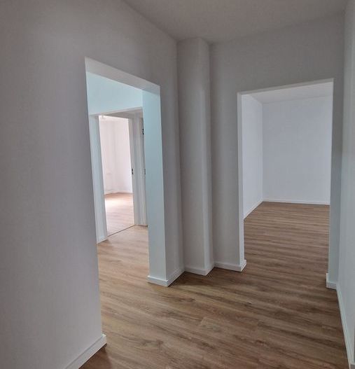 APARTAMENT RENOVAT SPATIOS  METROU ZONA NERVA TRAIAN - Poză 4