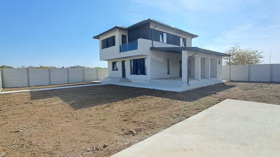 BÂCU, CASĂ/ VILĂ P+1ET+Pod, teren 484 mp, 4 camere, 3 bai, STB - 800 m - Poză 1