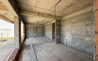 Eleganță și natură: vilă urbană exclusivistă în Tunari - Poză 9