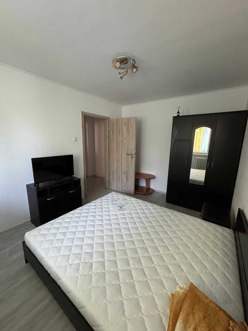 Spre inchiriere Apartament 2 camere-Obor - Poză 3