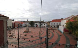 Piata Libertatii, 3 camere, centrala proprie. - Poză 1