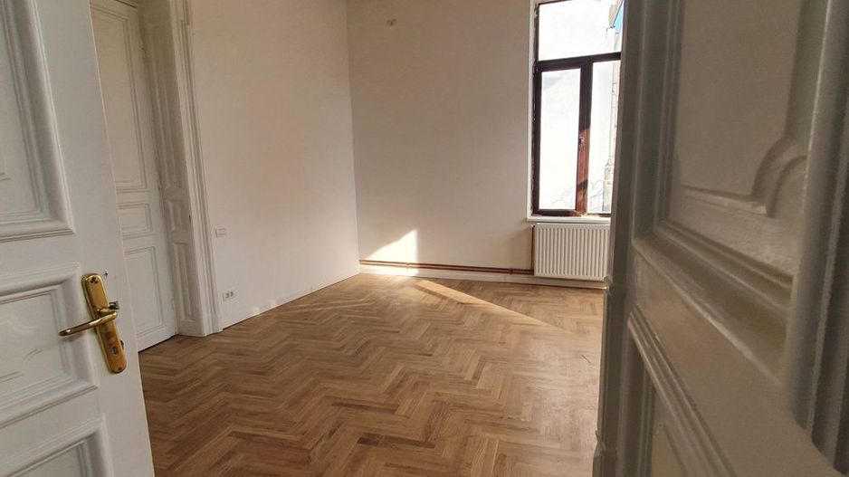 Vila Reprezentativa  8 camere Calea Mosilor - Poză 22