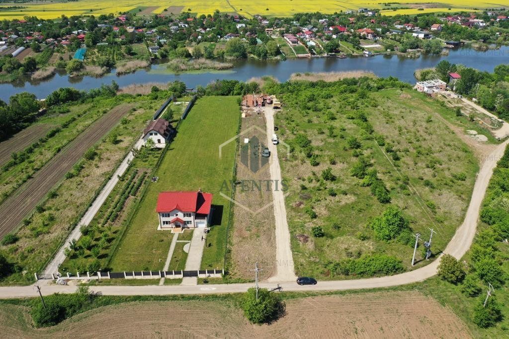 Teren cu iesire la Lacul Snagov, ponton privat cu foisor, piscina si sauna - Poză 3