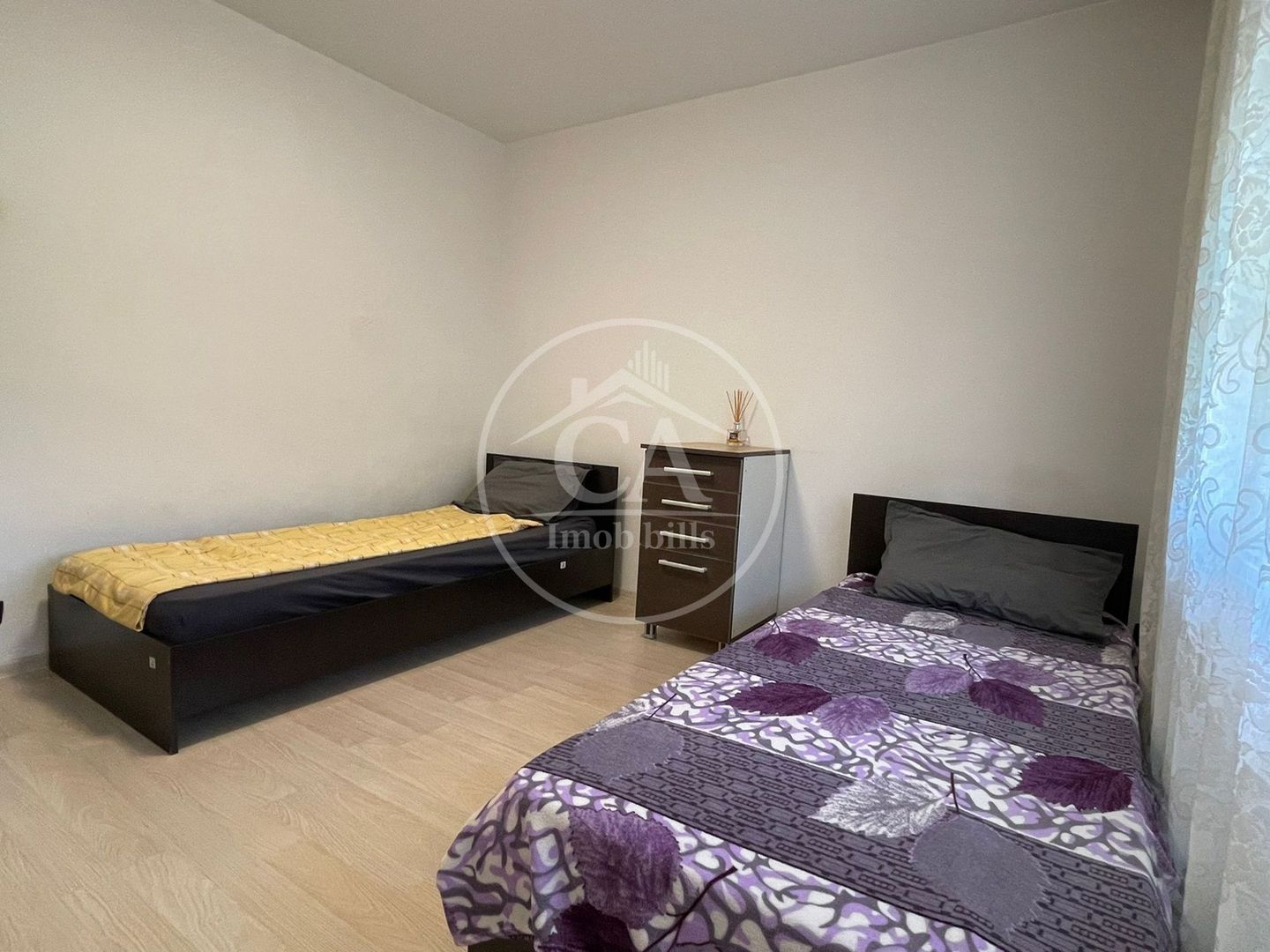 Apartament cu 3 camere de inchiriat in zona Rogerius, Oradea - Poză 9