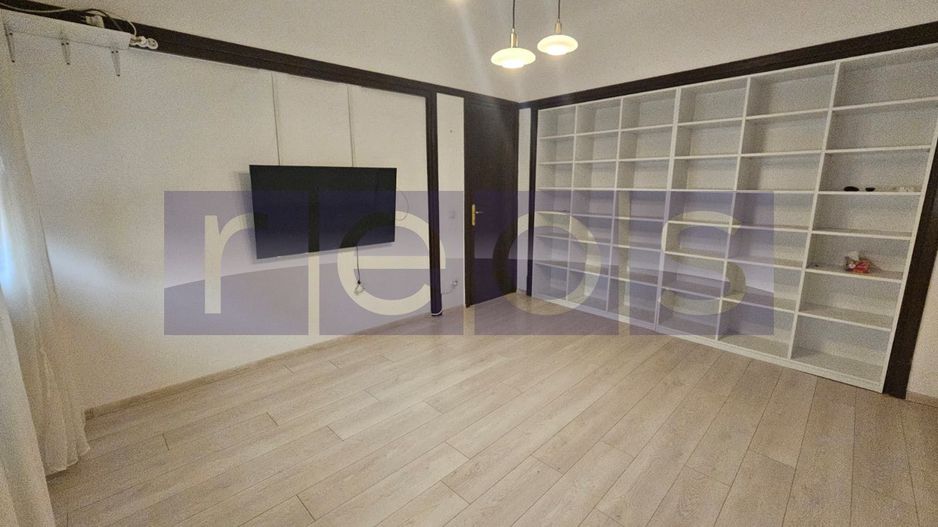 INCHIRIERE APARTAMENT ÎN VILĂ INTERBELICĂ – 5 CAMERE, ZONĂ CENTRALĂ - Poză 2