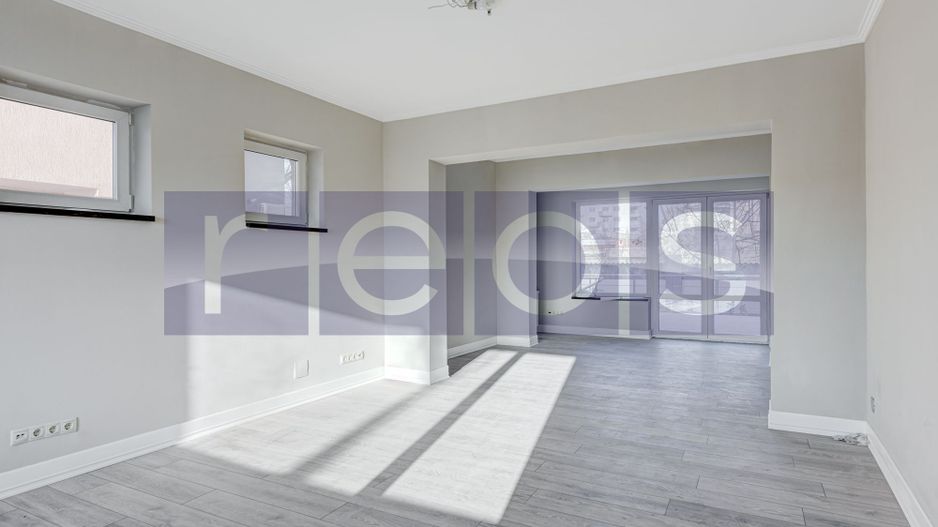VANZARE VILA 7 CAMERE + GARAJ | 217 MP | TERASA 65 MP | ZONA BANEASA - HERASTRAU - Poză 9