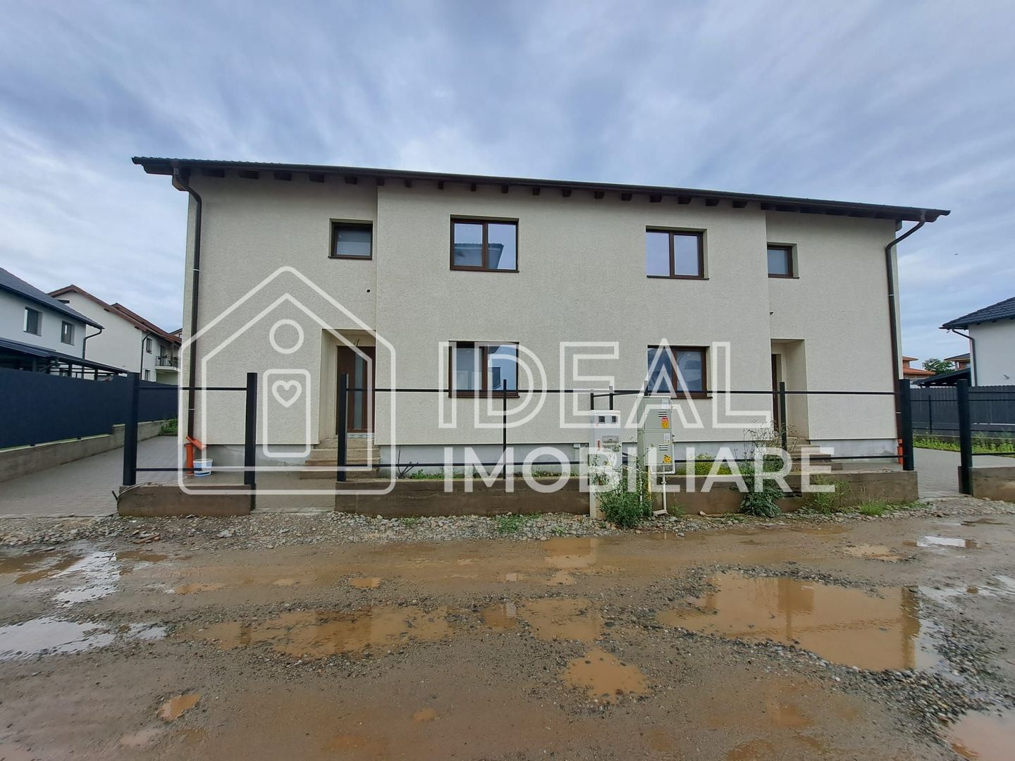 Casa Tip Duplex cu 4 camere, zona El Gringo Selimbar - Poză 2