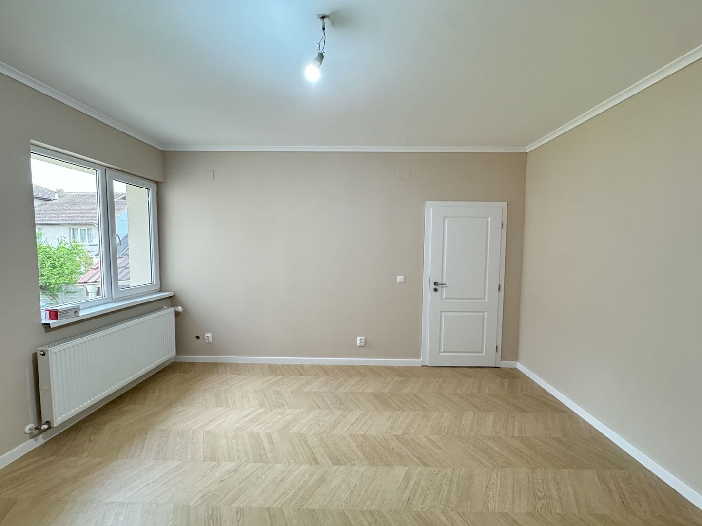 Apartament nr.15 cu 2 camere, boxa si parcare incluse in pret - Poză 1