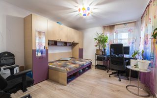 Casă cu 4 camere, anexă locuibilă și teren de 234 mp | Piața Sudului - Poză 2