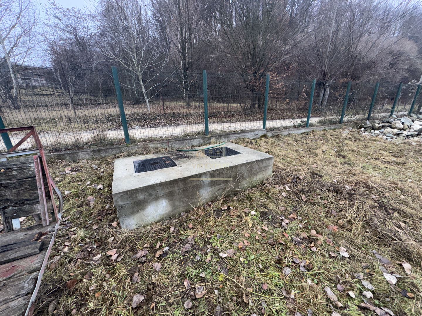 TEREN INTRAVILAN 2200 MP CAMPULUNG ARGES - Poză 45