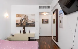 4 camere| semineu| piscina interioara | sauna | sala de sport| parcare - Poză 16