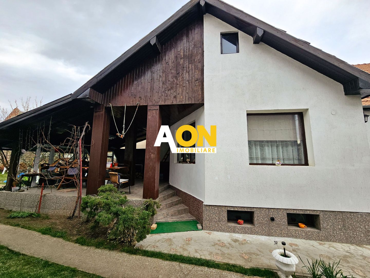 Casa 4 camere, toate utilitatile, 1650 mp teren, Lancram - Poză 1