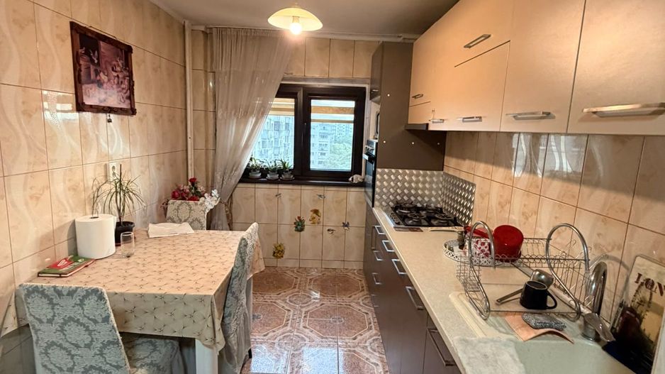Apartament 4 camere de vanzare Crangasi - Poză 14