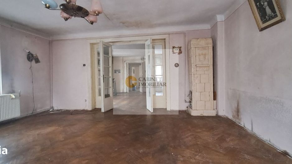 Cismigiu I Apartament in vila  3 camere I P+1 + pod I Parcare in curte - Poză 1