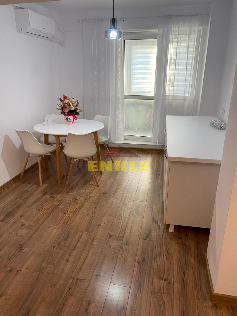 De inchiriat  apartament cu 2 camere decomandat, Ultracentral. - Poză 2