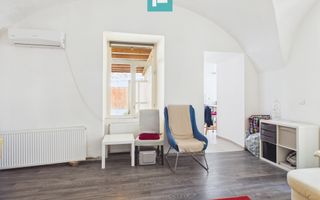 Casă cu 6 camere în zona Central - Poză 4