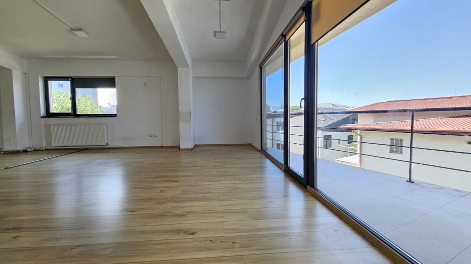 Vila P+3, 350mp utili + 100mp curte, 10min Metrou Piata Victoriei - Poză 2