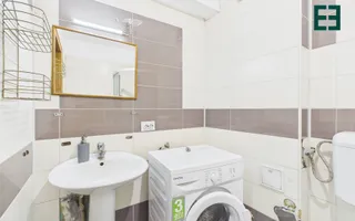 De închiriat - Apartament cu 2 camere -  Zona Confecții - Arad - Poză 12