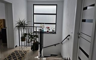 Casa moderna 4 camere 2 bai teren 500 mp terasa si pod in Selimbar - Poză 5