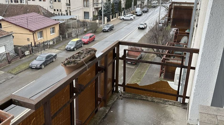 Agentia Europa vinde apartament cu 3 camere - Poză 8