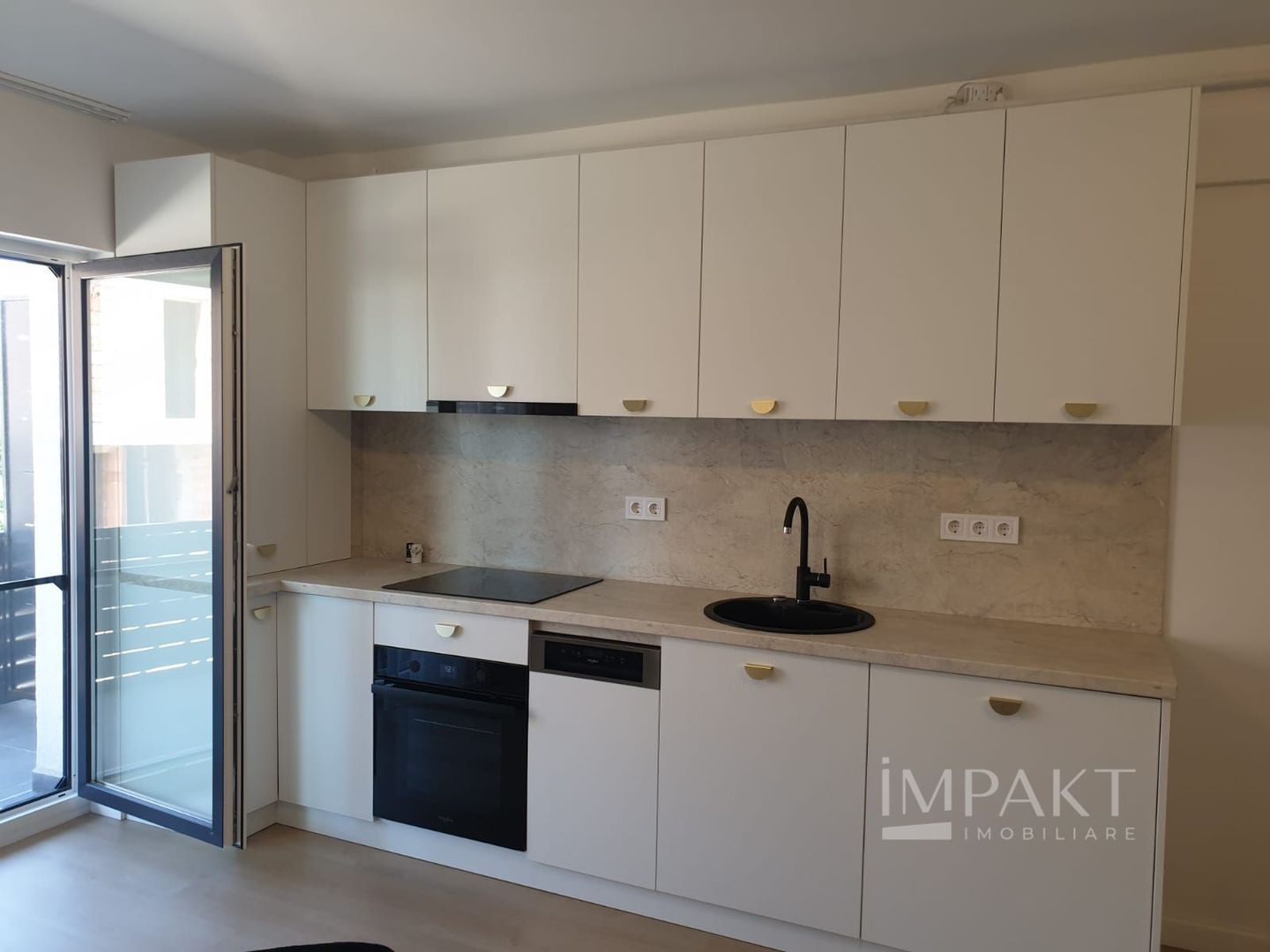 Apartament modern cu 2 camere & parcare subterana in Baciu zona Petrom - Poză 3
