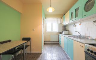 Apartament decomandat cu 3 camere la etajul 3 in zona spitalului - Poză 2