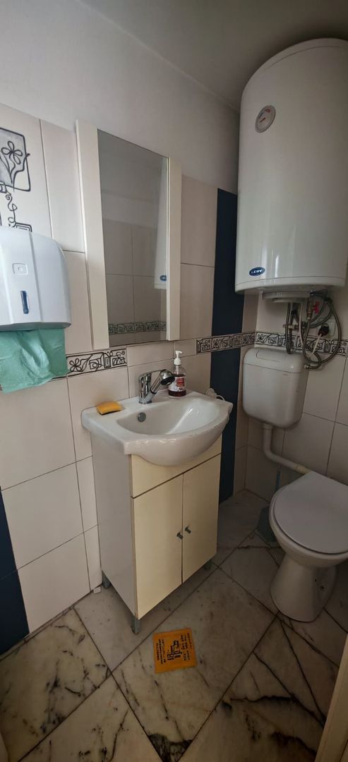 Spatiu activitate mica, birou, depozitare, manichiura, psiholog - Poză 6