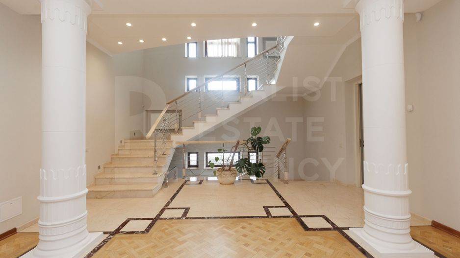 Chirie, casă, 3 nivele, strada Frumoasa, Centru - Poză 4