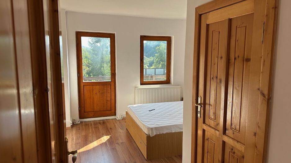 Vila de vanzare Plaiul Foii - ocazie unica! - Poză 16