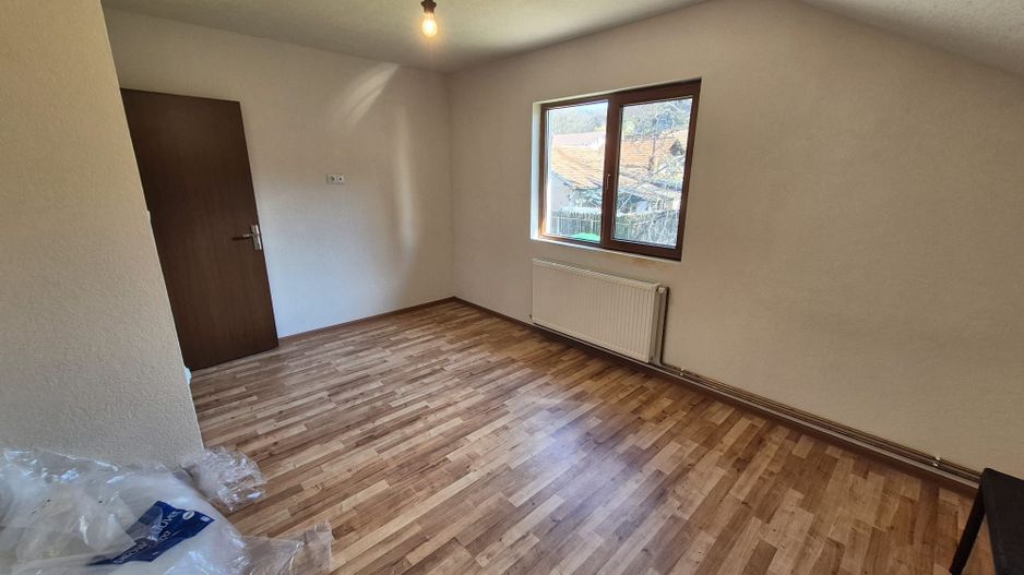 Vila Cornu-Prahova complet mobilata/utilata '' 350 mp + teren 500 mp'' - Poză 18