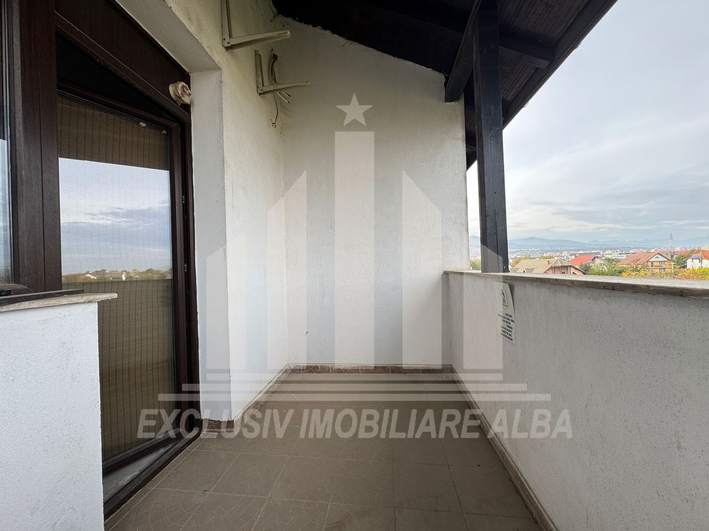 Apartament cu 5 camere de vanzare, Dealul Furcilor - Poză 5