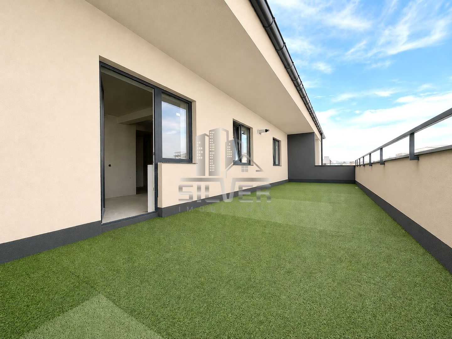 Apartament cu 2 camere dec.+terasa de 50 mp+boxa 5 mp.PRET REDUS! - Poză 1
