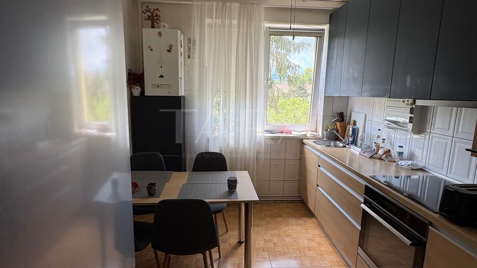 Apartament 3 camere, Gheorgheni, balcon vitrat, bloc reabilitat. - Poză 2