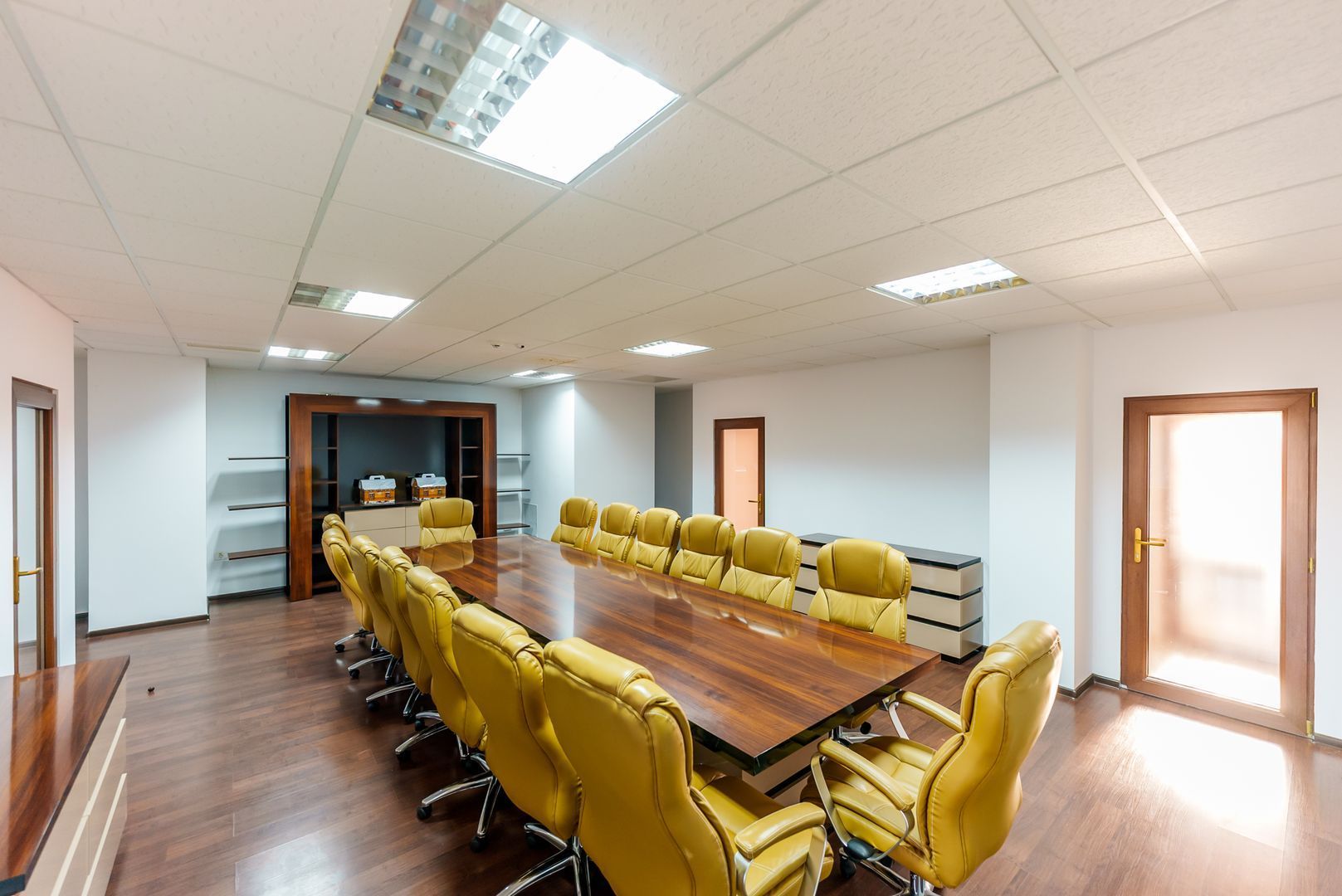 Cladire de birouri de inchiriat – 1032 mp - Poză 6