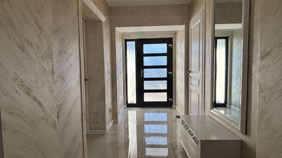 Casa individuala ultrafinisata 200 mp utili si teren 462 mp  Selimbar - Poză 14