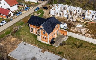 REZERVAT! Casă la roșu cu teren de 752 mp, Mandruloc. Arad - Poză 4