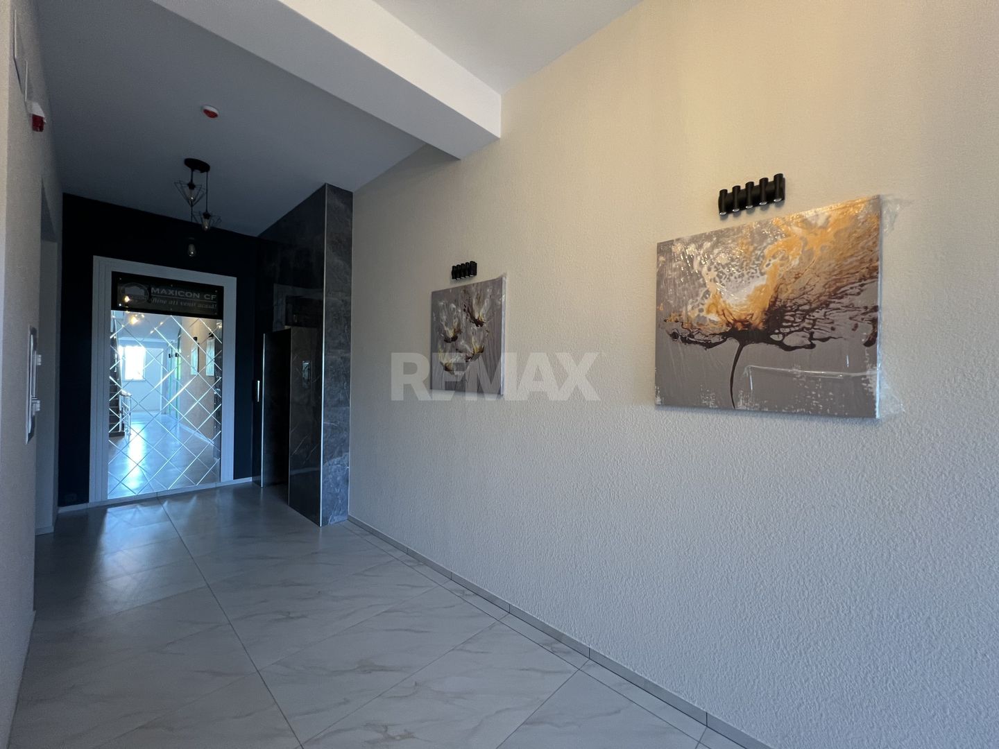 Apartament cu 1 odaie+living în Ialoveni - Poză 1