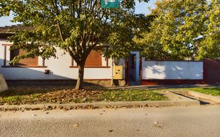 Casă cu 4 camere de vânzare în Sega - Poză 1