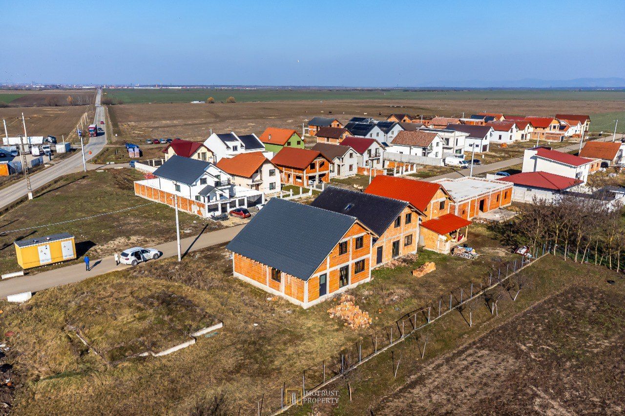 Casa moderna cu garaj in cartier nou - Tisa Noua Arad - Poză 3