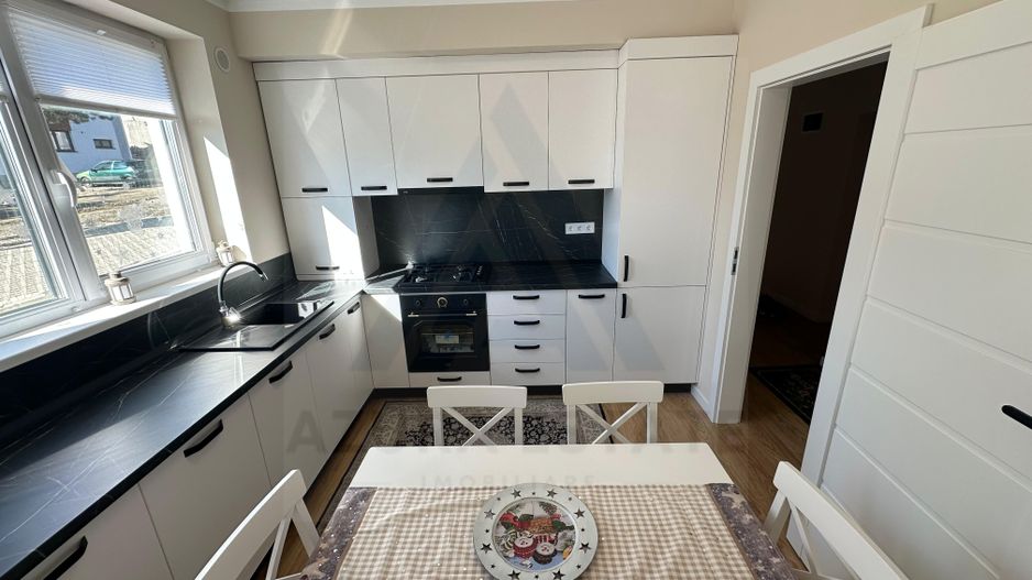 Apartament ultrafinisat 2 camere balcon 7.5 mp si parcare in Cristian - Poză 18