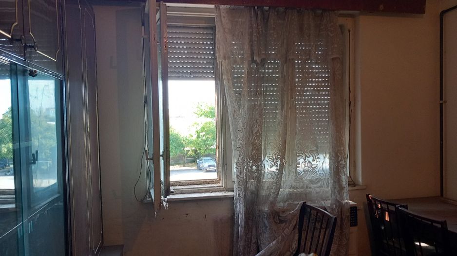 BRASADAS vinde garsoniera la etajul 2 în Micro 15 - Poză 3