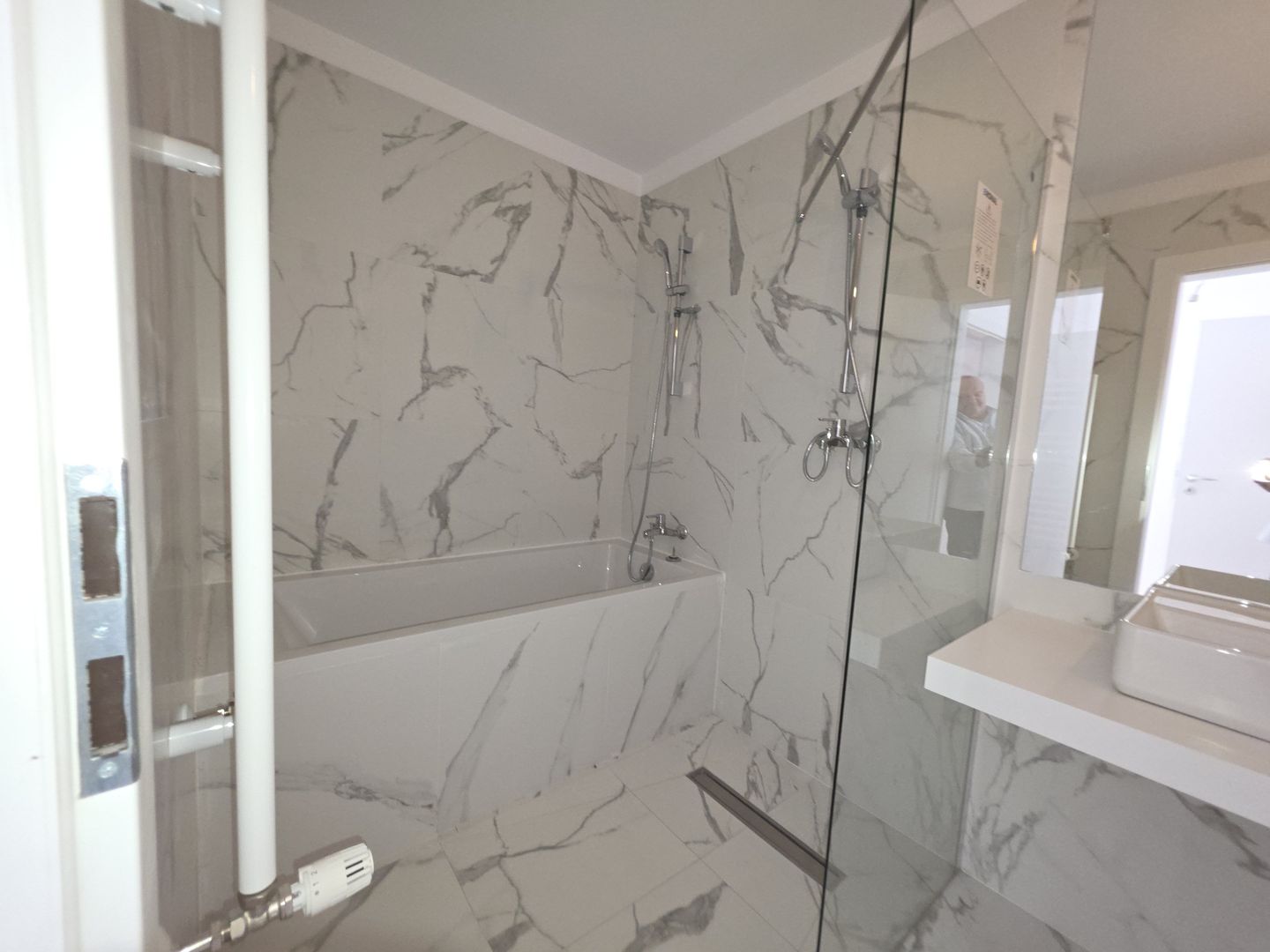Penthouse 3 camere , terasa imensa cu view unic - Poză 9
